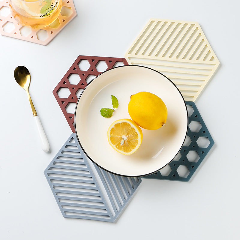 Nordic Insulated Table Pad for Kitchen, Thickened Anti-Hot Pot Dish Cushion, Heat-resistant and Simple Design, Suitable for Tea Cups and Dishes